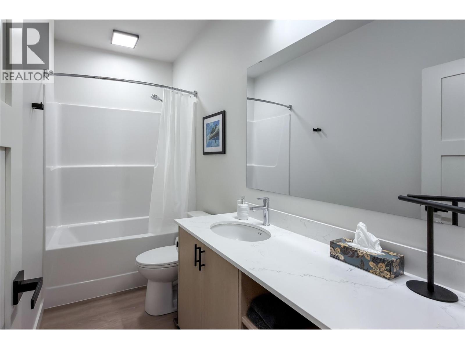 1545 Quartz Crescent