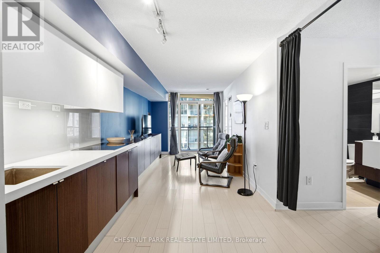 727 - 21 Iceboat Terrace, Toronto (Waterfront Communities), Ontario  M5V 4A9 - Photo 9 - C14109198