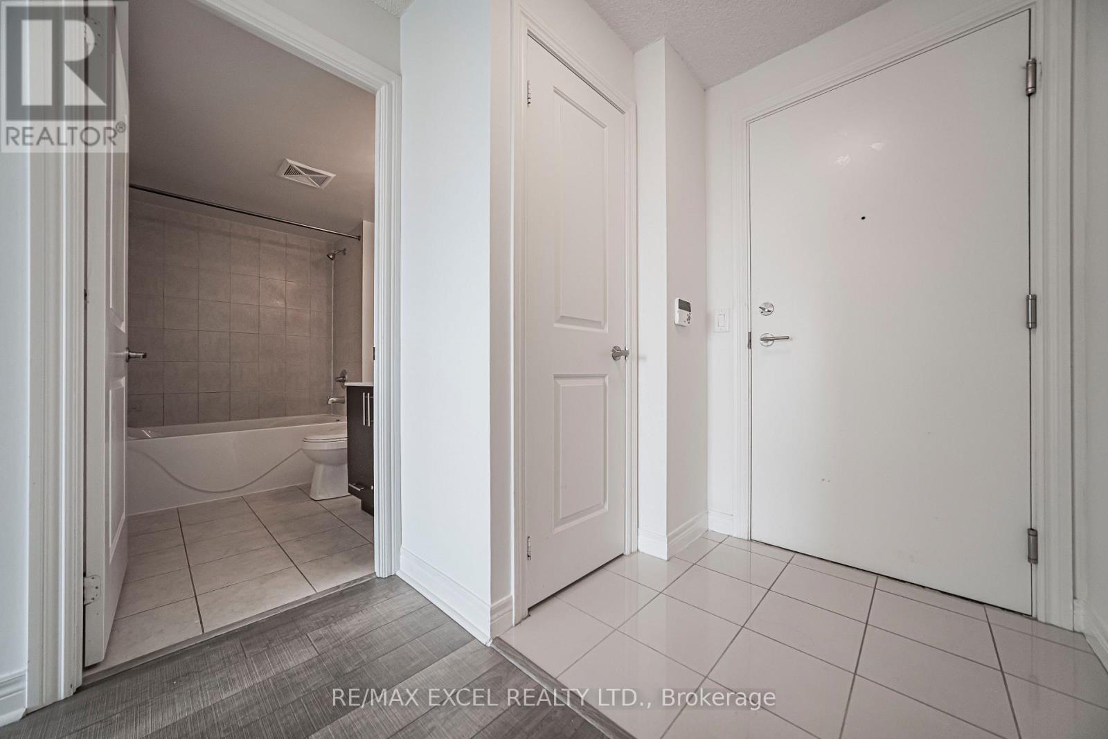 2304 - 50 Town Centre Court, Toronto (Bendale), Ontario  M1P 0A9 - Photo 23 - E14109220