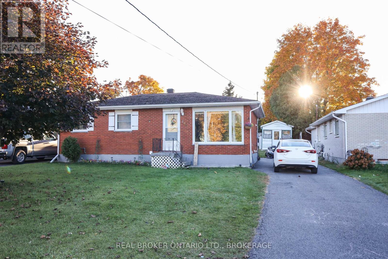406 Dominion Street S, North Glengarry, Ontario  K0C 1A0 - Photo 3 - X14109182