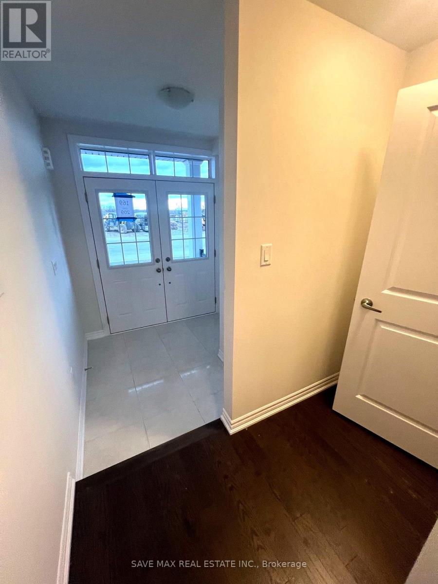 209 Terry Fox Drive, Barrie, Ontario  L9J 0W6 - Photo 3 - S14109154