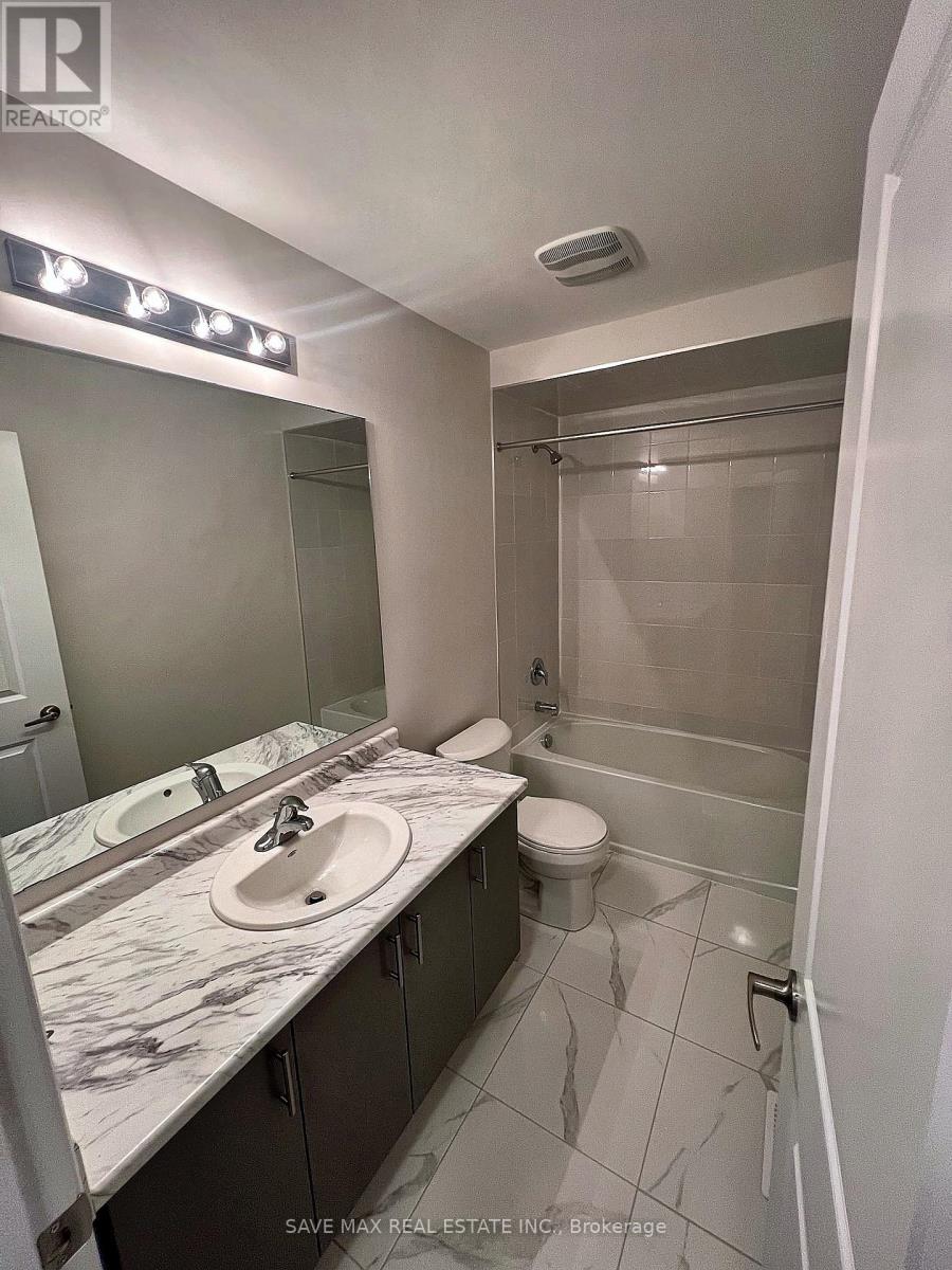 209 Terry Fox Drive, Barrie, Ontario  L9J 0W6 - Photo 36 - S14109154