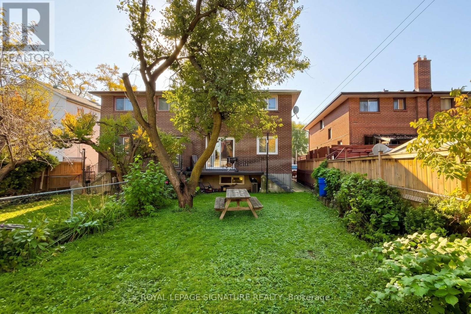 116a Melrose Street, Toronto, Ontario  M8Y 1B3 - Photo 3 - W14109152