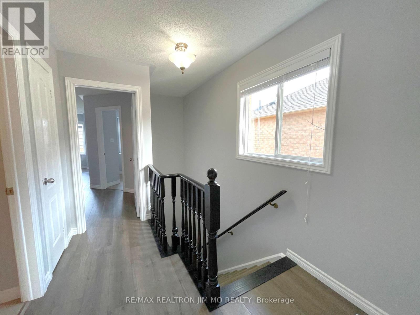 2272 Hummingbird Way, Oakville, Ontario  L6M 4B1 - Photo 10 - W14109206