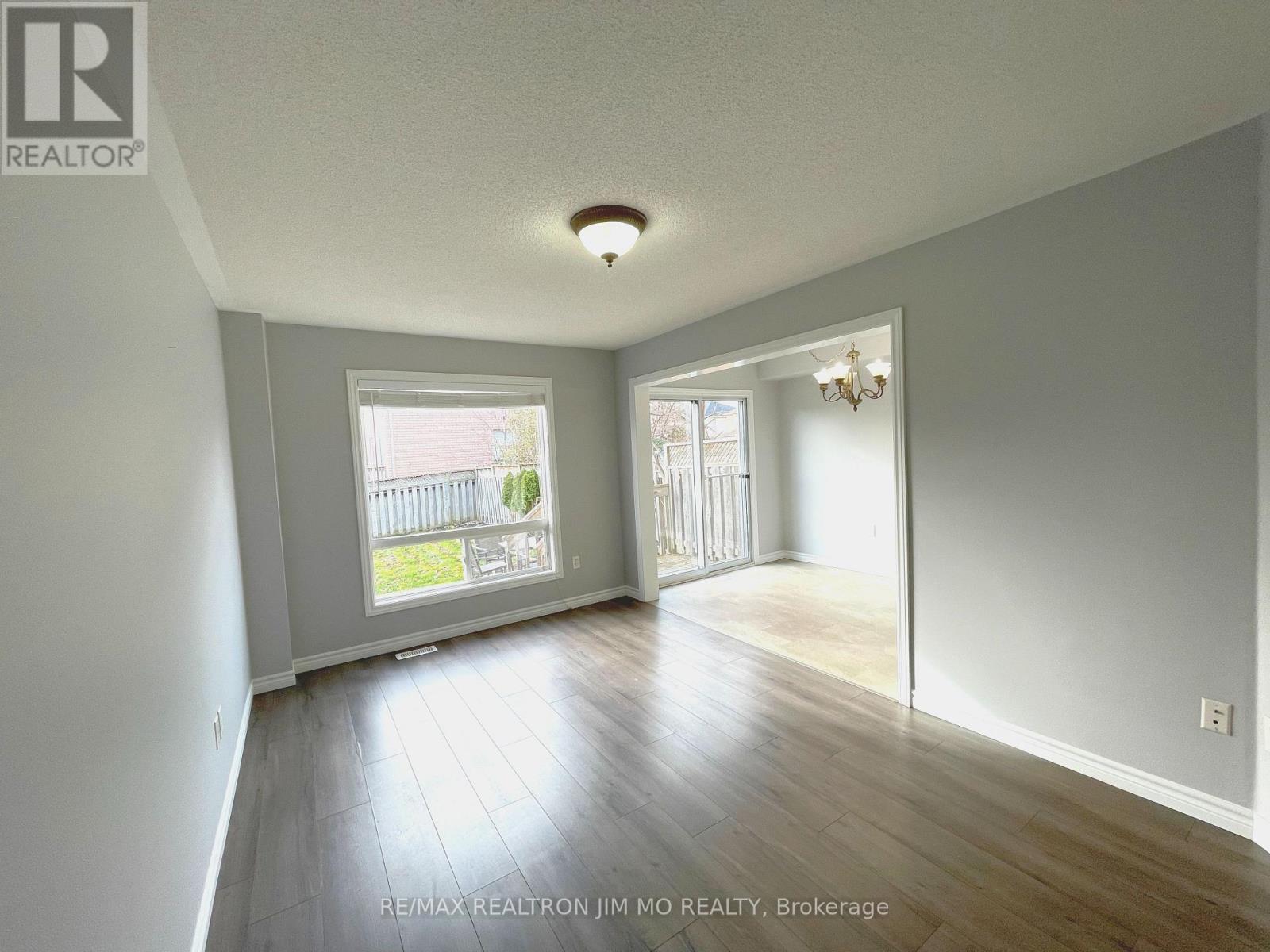 2272 Hummingbird Way, Oakville, Ontario  L6M 4B1 - Photo 5 - W14109206