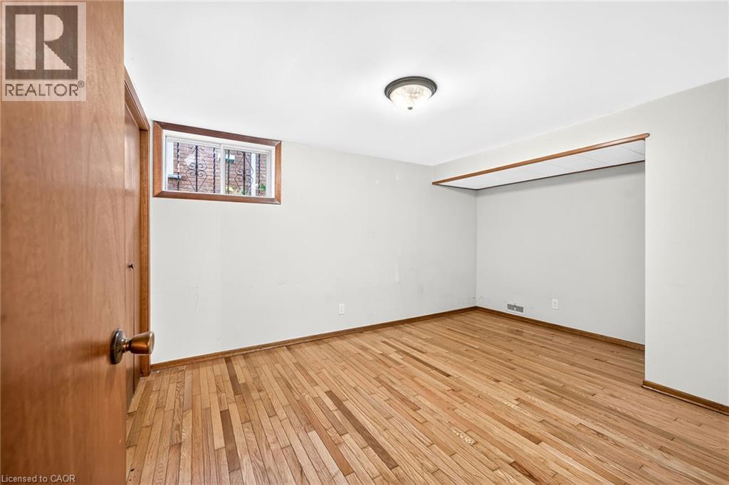 6 Sandringham Avenue, Hamilton, Ontario  L9C 2H4 - Photo 33 - 40872602