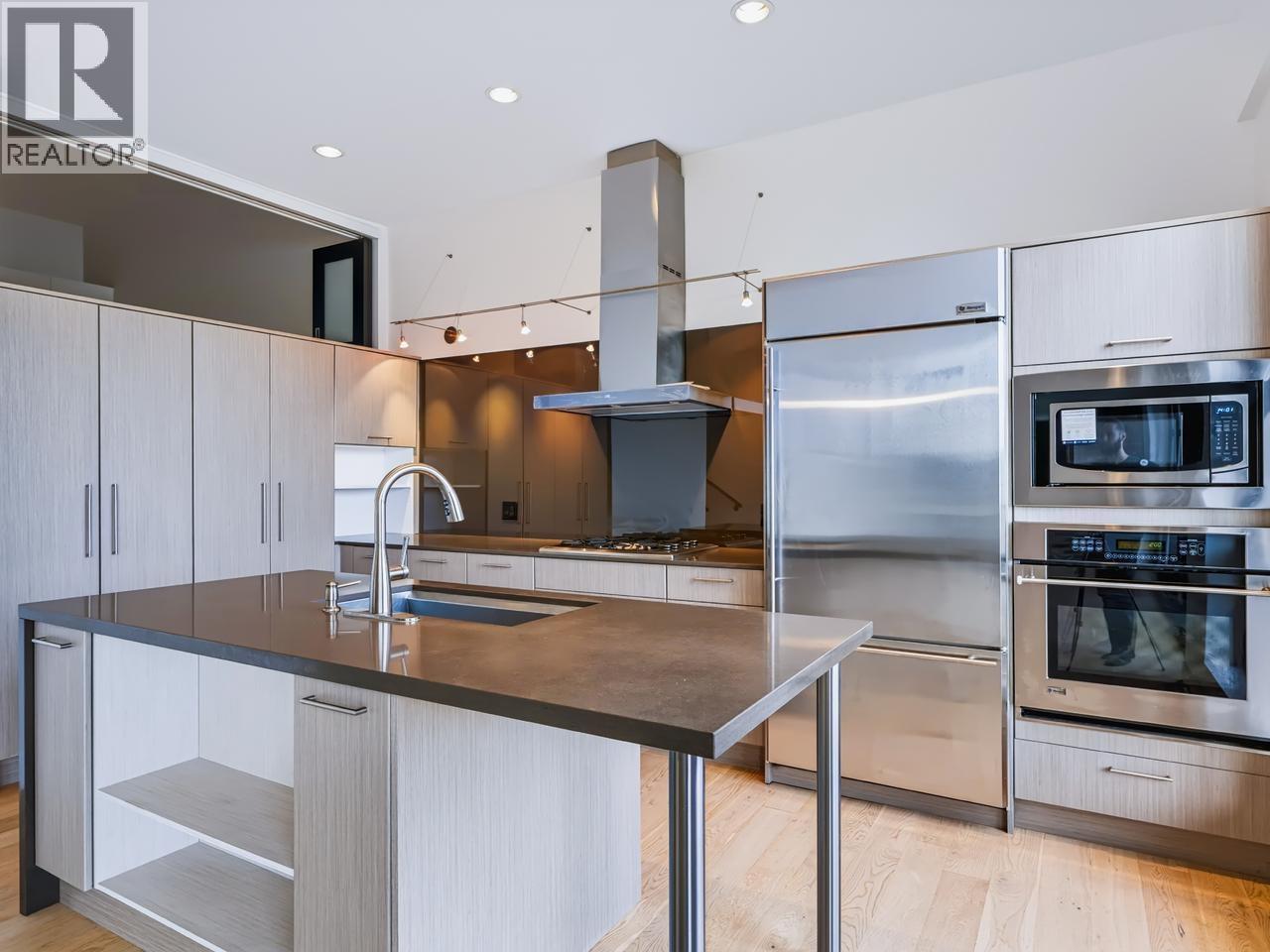 212 220 Salter Street, New Westminster, British Columbia  V3M 0H4 - Photo 8 - R3177734