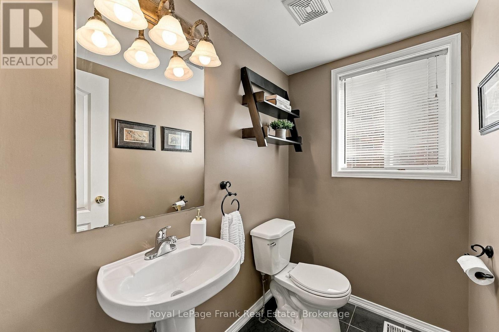 92 Warwick Avenue, Ajax, Ontario  L1Z 1L6 - Photo 24 - E14109250