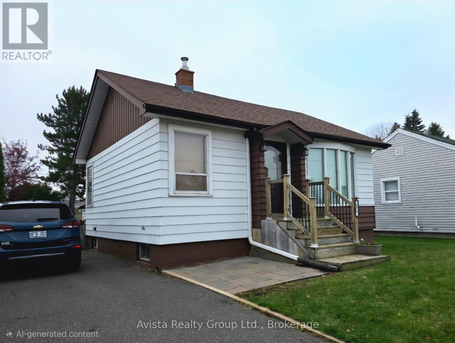 426 CHRISTINA STREET E, Thunder Bay, Ontario