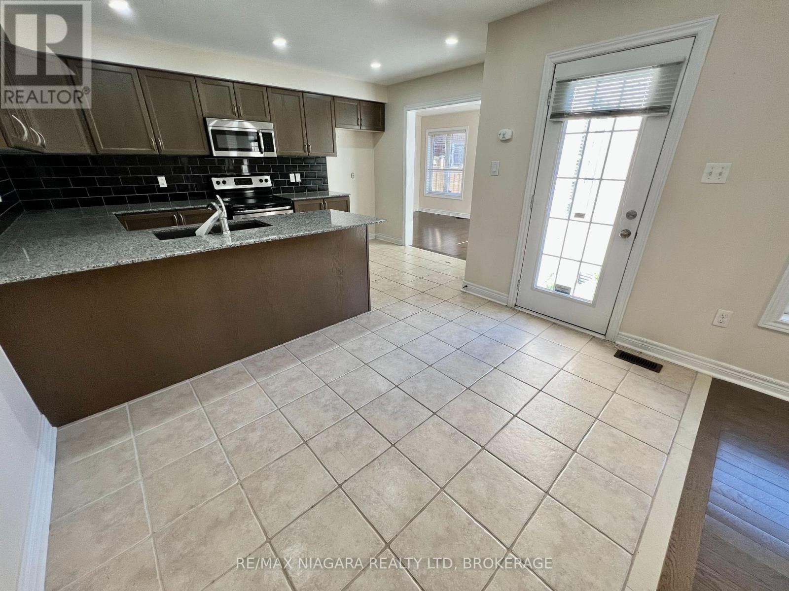 11 Keith Crescent, St. Catharines, Ontario  L0S 1J0 - Photo 7 - X14109244