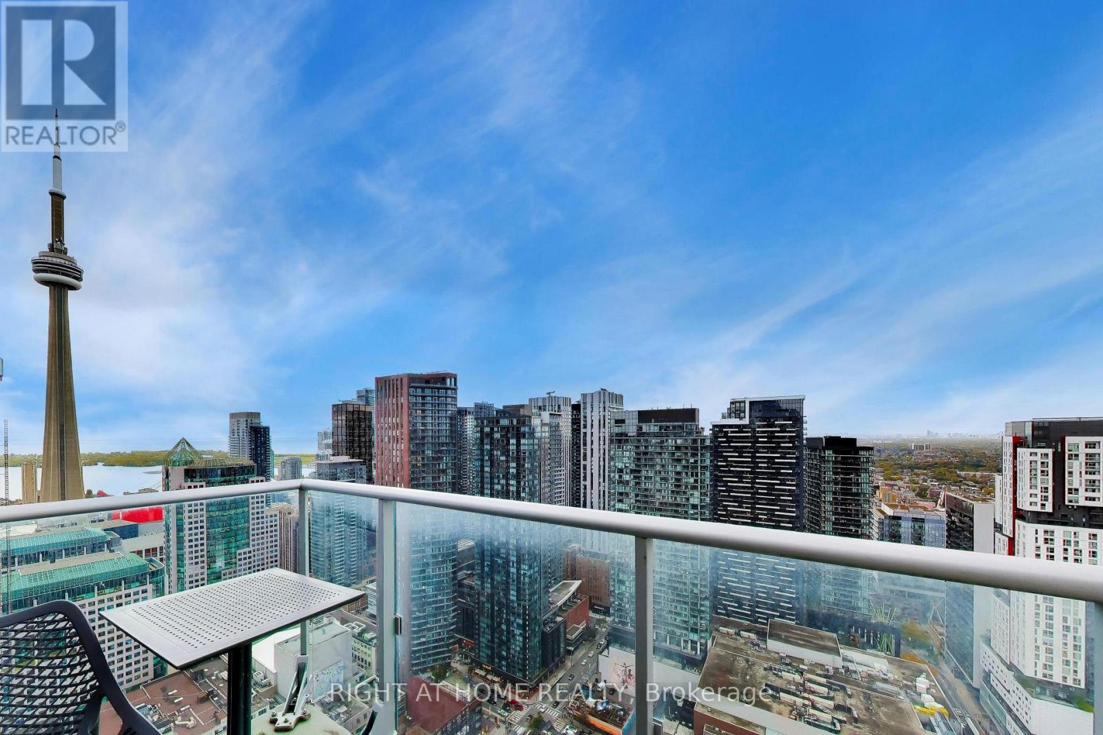 Ph102 - 30 Nelson Street, Toronto, Ontario  M5V 0H5 - Photo 15 - C14109230