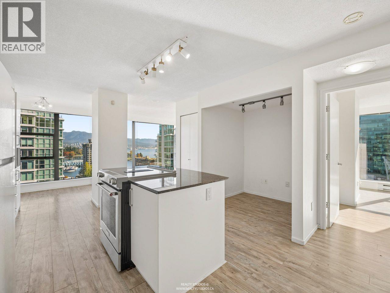 1807 1723 Alberni Street, Vancouver, British Columbia  V6G 3G9 - Photo 8 - R3177948