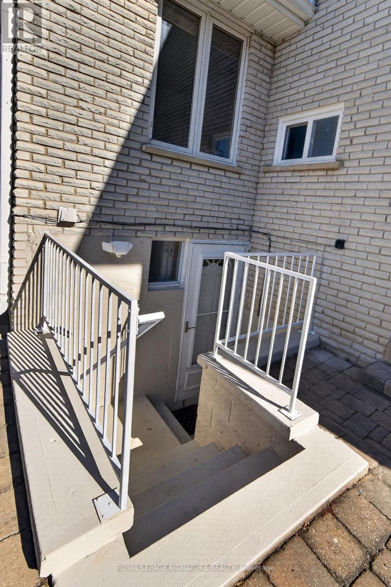 Lower - 1 Banquo Road, Markham, Ontario  L3T 3G9 - Photo 15 - N14109236
