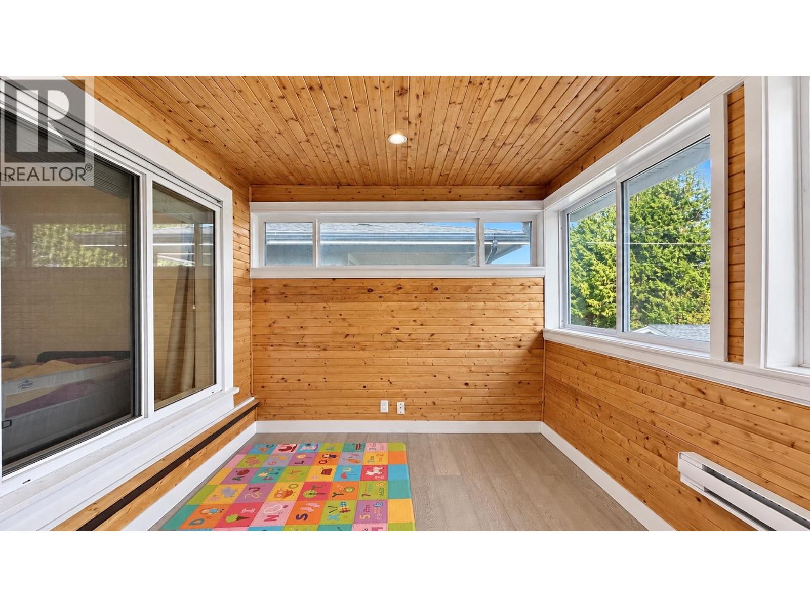 6272 Royal Oak Avenue, Burnaby, British Columbia  V5H 3N7 - Photo 34 - R3177640