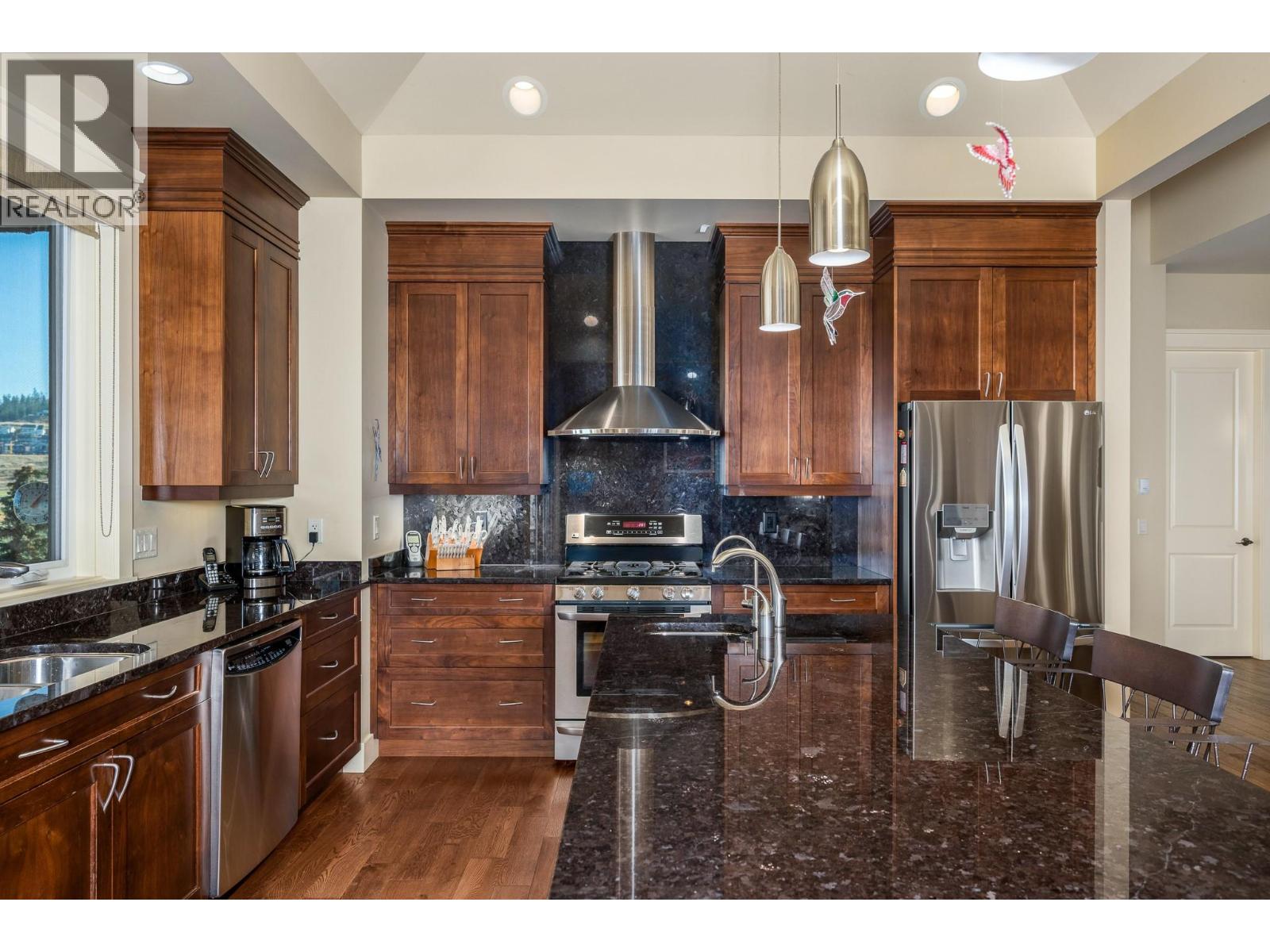 532 Falcon Point Way, Vernon, British Columbia  V1H 1Y4 - Photo 17 - 10403911