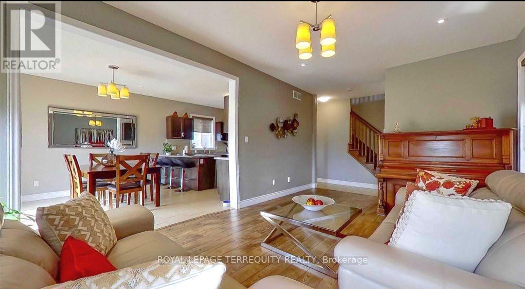 405 Westcroft Drive, Waterloo, Ontario  N2T 2Z8 - Photo 5 - X14109234