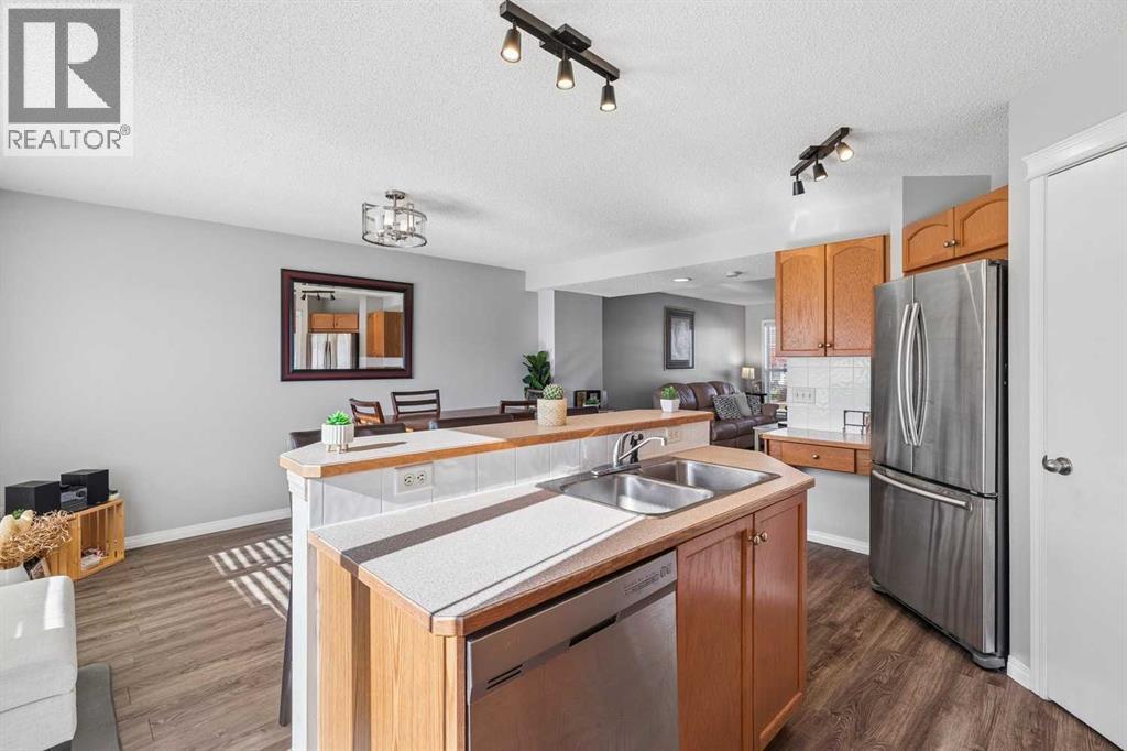 140 Prestwick Villas SE