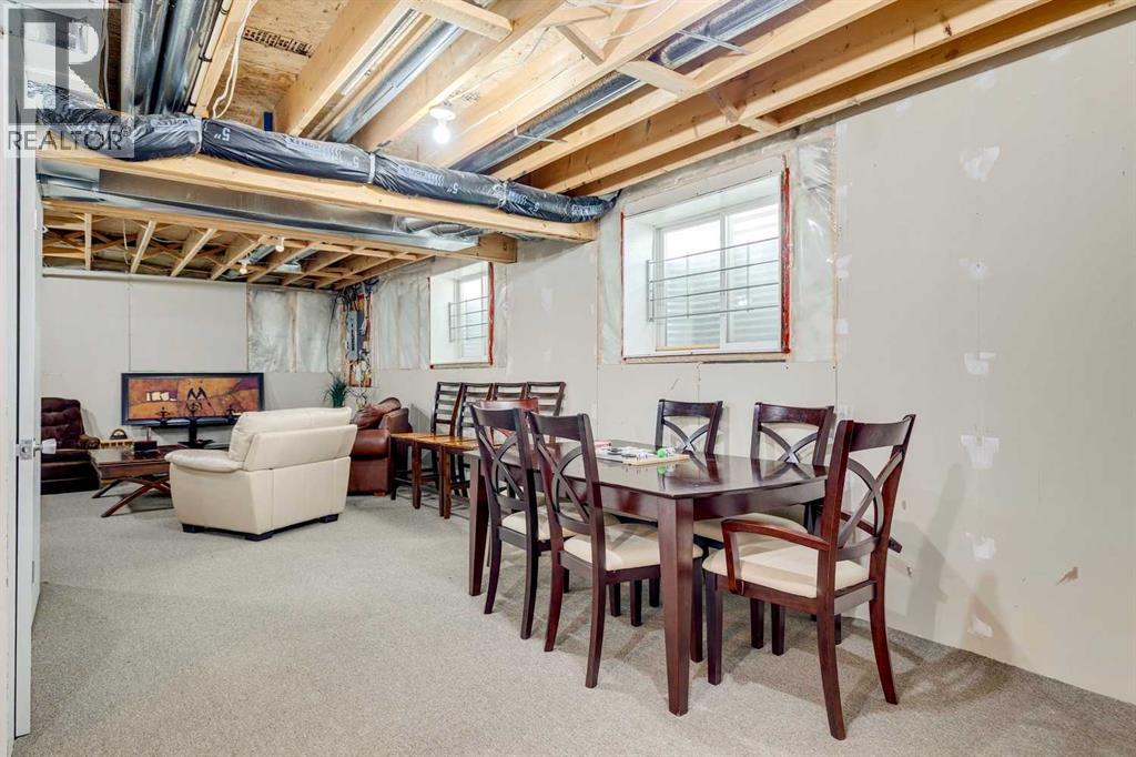 140 Prestwick Villas SE