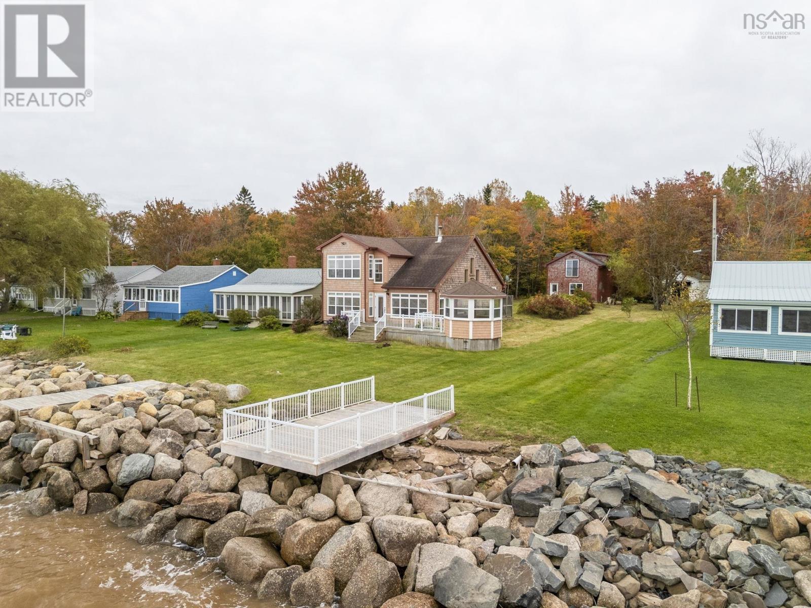 157/161 Beach Row, North Grand Pre, Nova Scotia B0P 1M0 - Photo 2 - 202625872