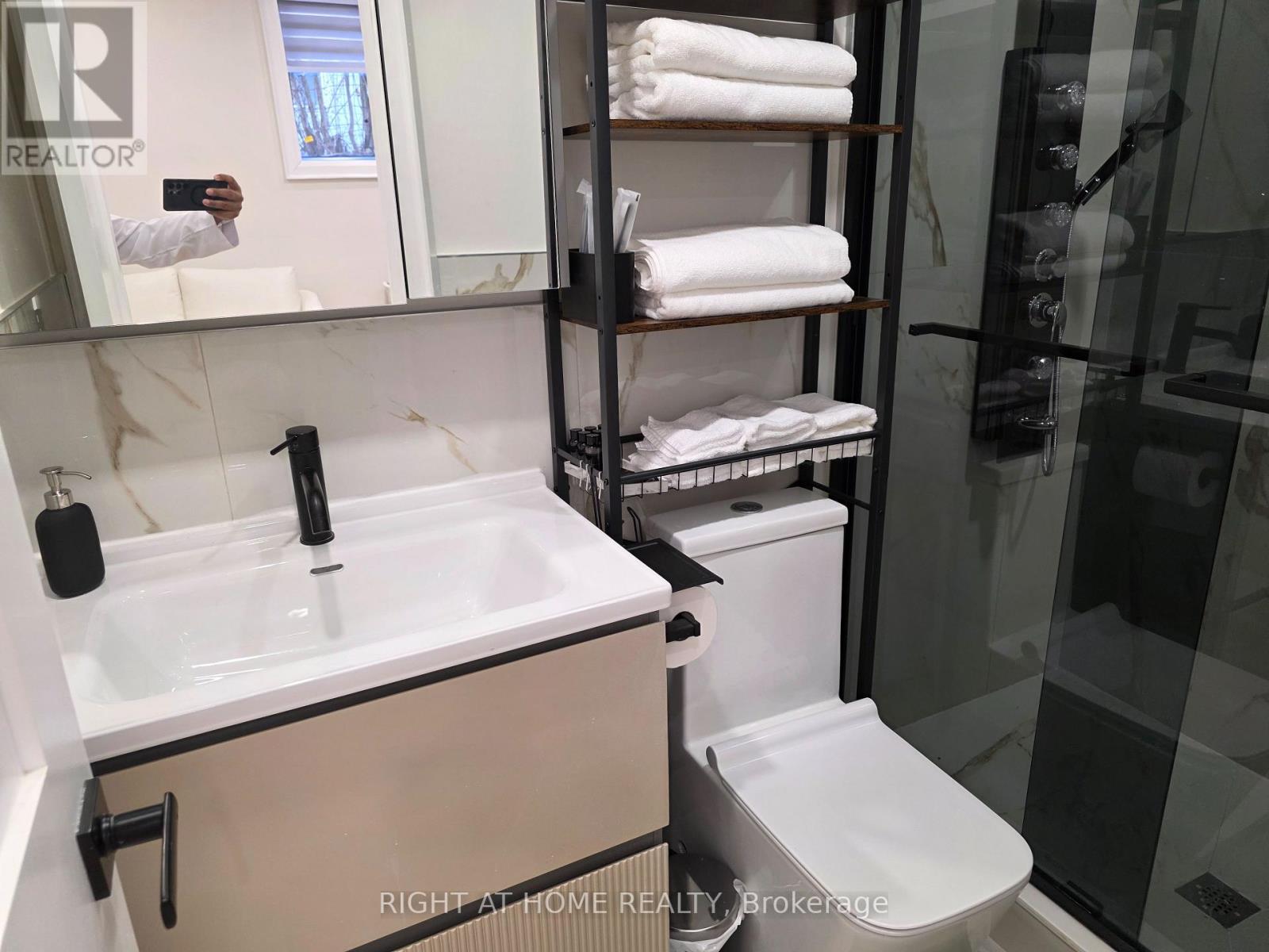 247 Ferris Road, Toronto (O'connor-Parkview), Ontario  M4B 1H2 - Photo 25 - E14109270