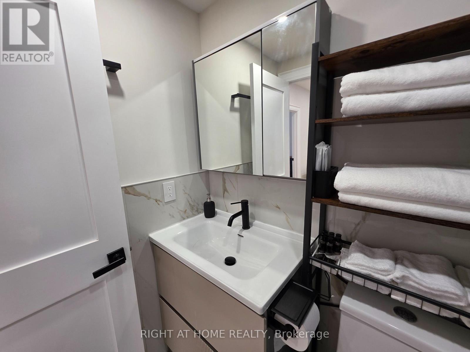 247 Ferris Road, Toronto (O'connor-Parkview), Ontario  M4B 1H2 - Photo 28 - E14109270