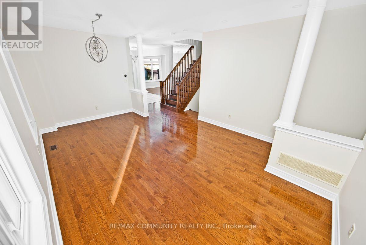 69 Ken Laushway Avenue, Whitchurch-Stouffville, Ontario  L4A 0J3 - Photo 5 - N14109260