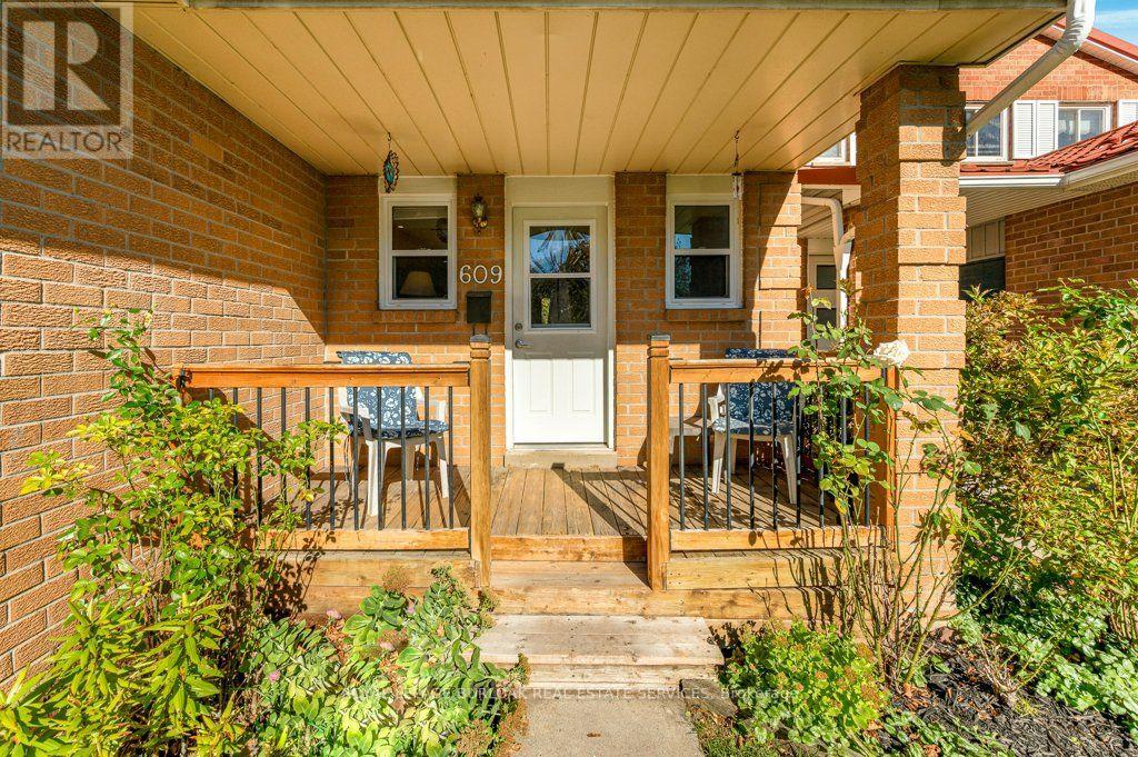 609 Roseheath Drive, Milton (Bm Bronte Meadows), Ontario  L9T 4X2 - Photo 3 - W14109310