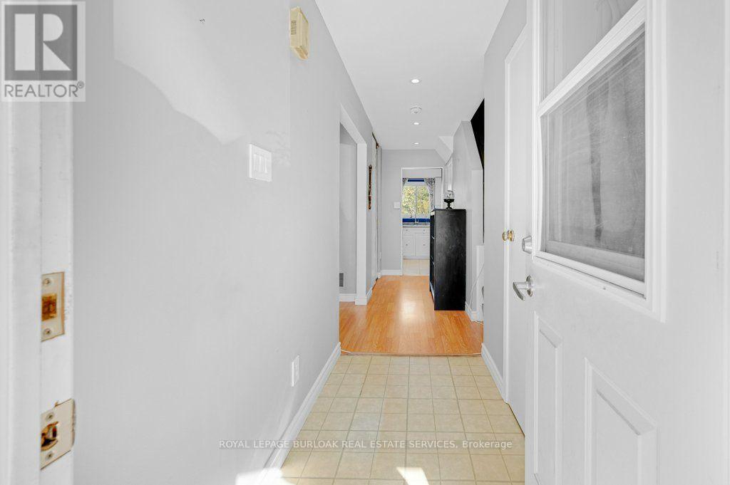 609 Roseheath Drive, Milton (Bm Bronte Meadows), Ontario  L9T 4X2 - Photo 4 - W14109310