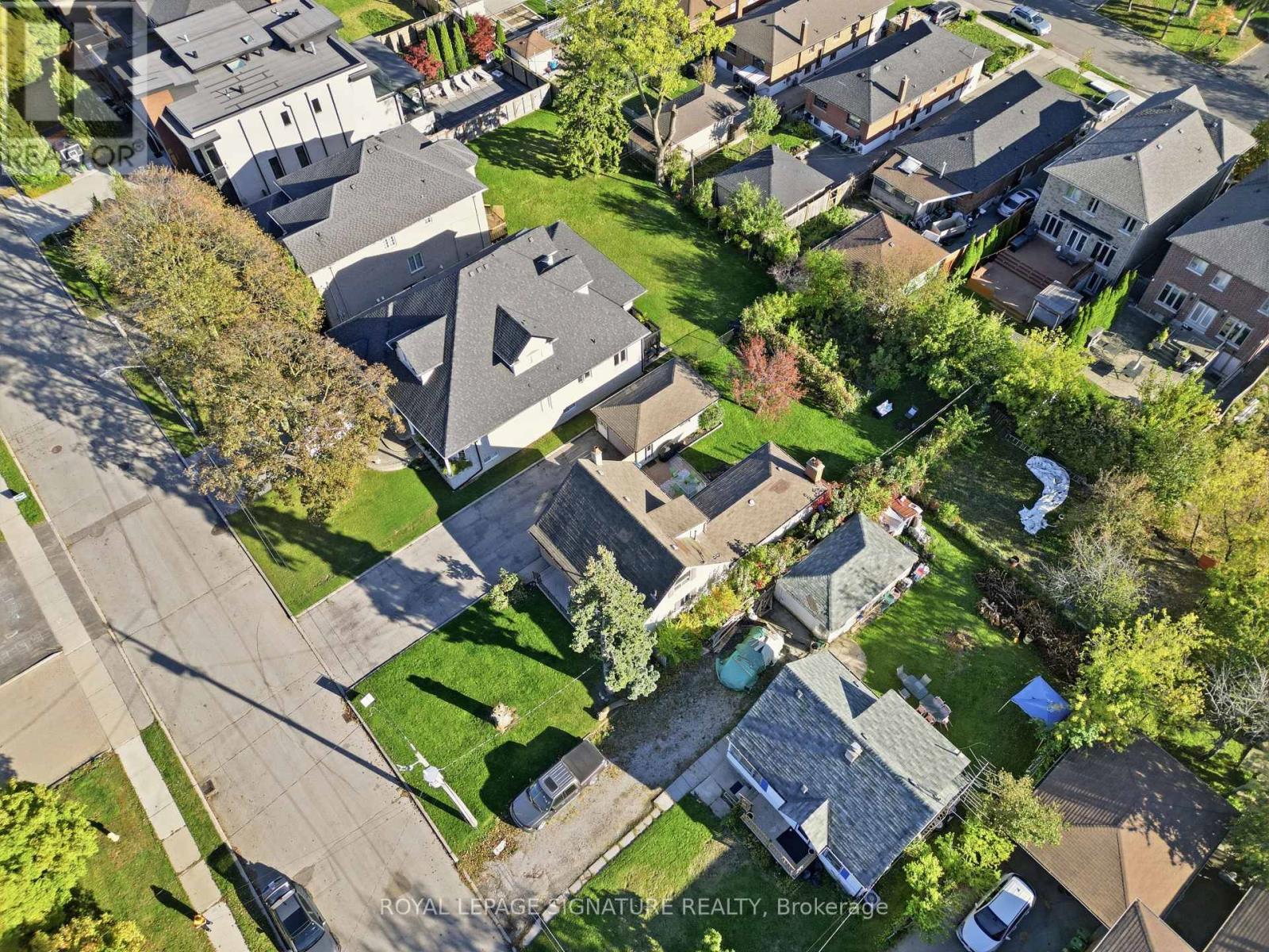 109 Glen Long Avenue, Toronto, Ontario  M6B 2M4 - Photo 32 - W14109212