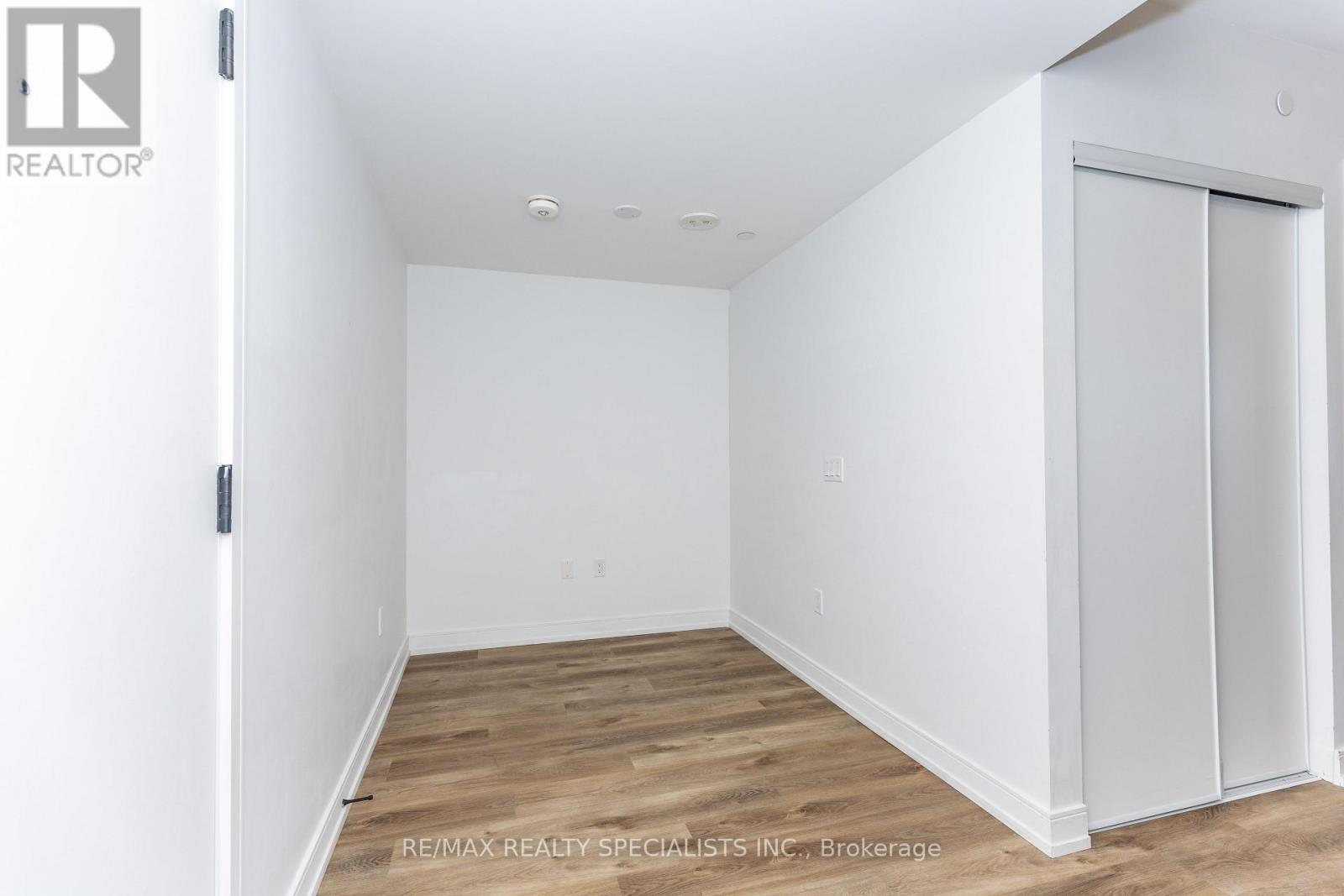 1404 - 1 Jarvis Street, Hamilton (Beasley), Ontario  L8R 3J2 - Photo 13 - X14109286