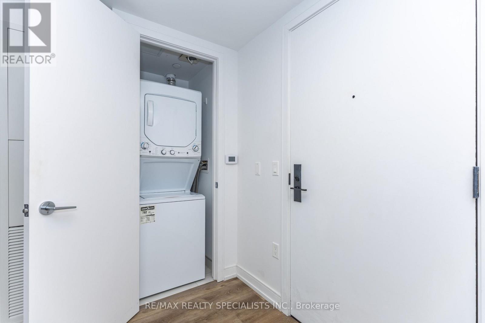 1404 - 1 Jarvis Street, Hamilton (Beasley), Ontario  L8R 3J2 - Photo 14 - X14109286