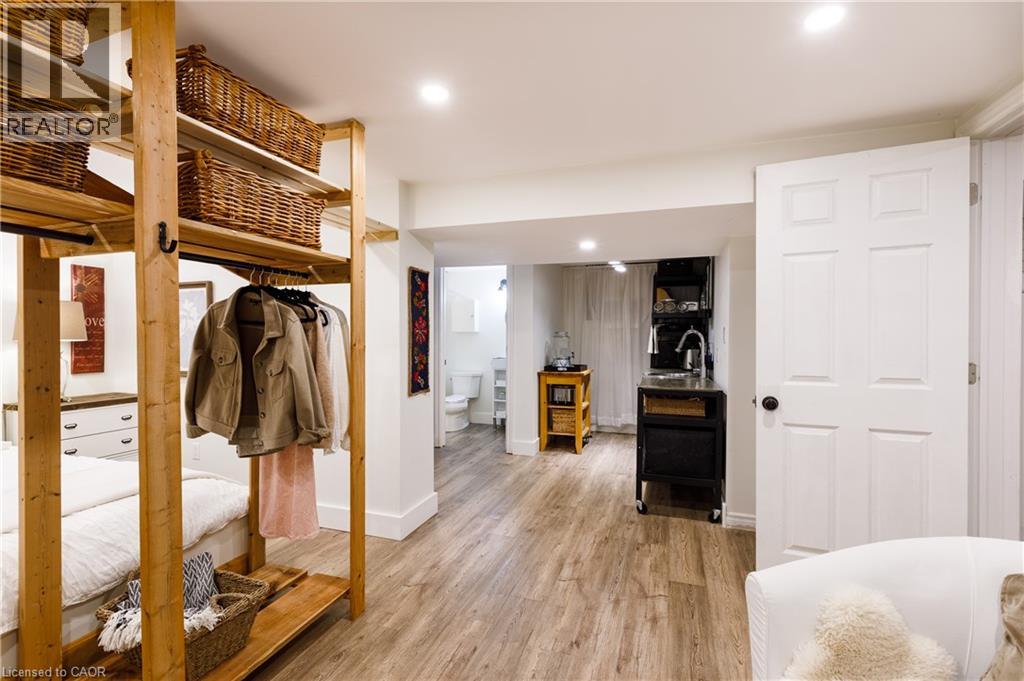 1323 Queen's Boulevard, Kitchener, Ontario  N2M 1C6 - Photo 35 - 40873395