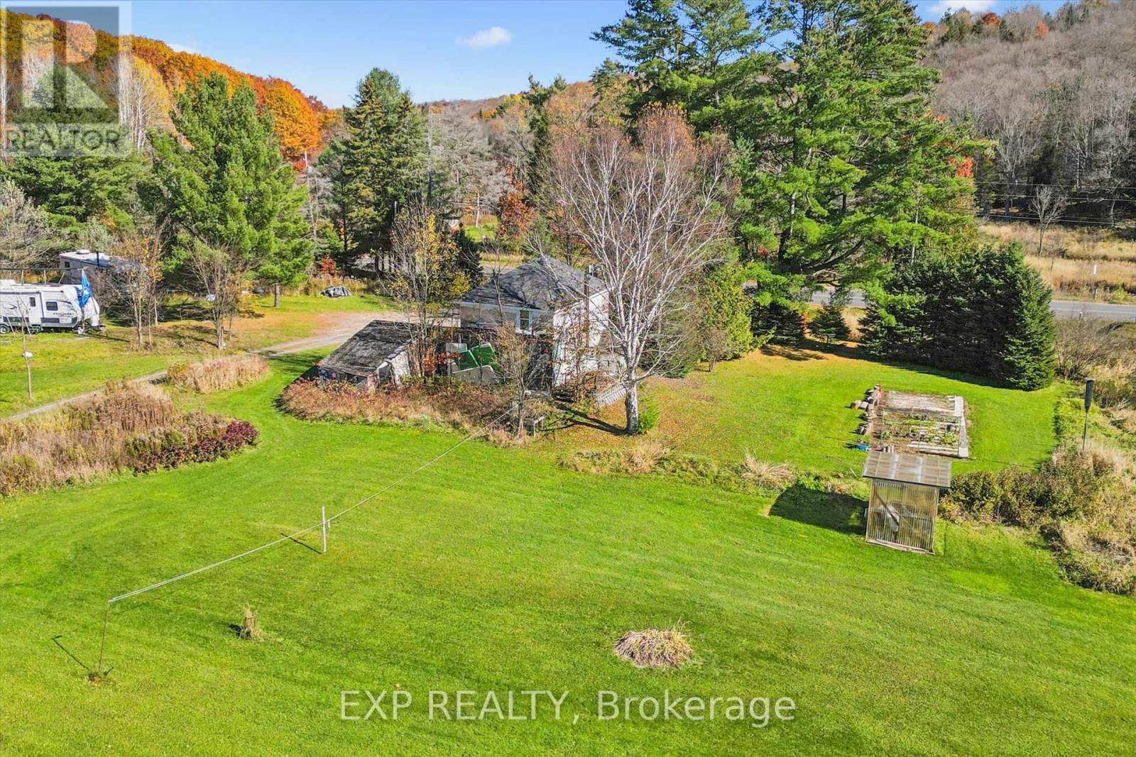982 Raymond Road, Muskoka Lakes, Ontario  P0B 1M0 - Photo 2 - X14109322