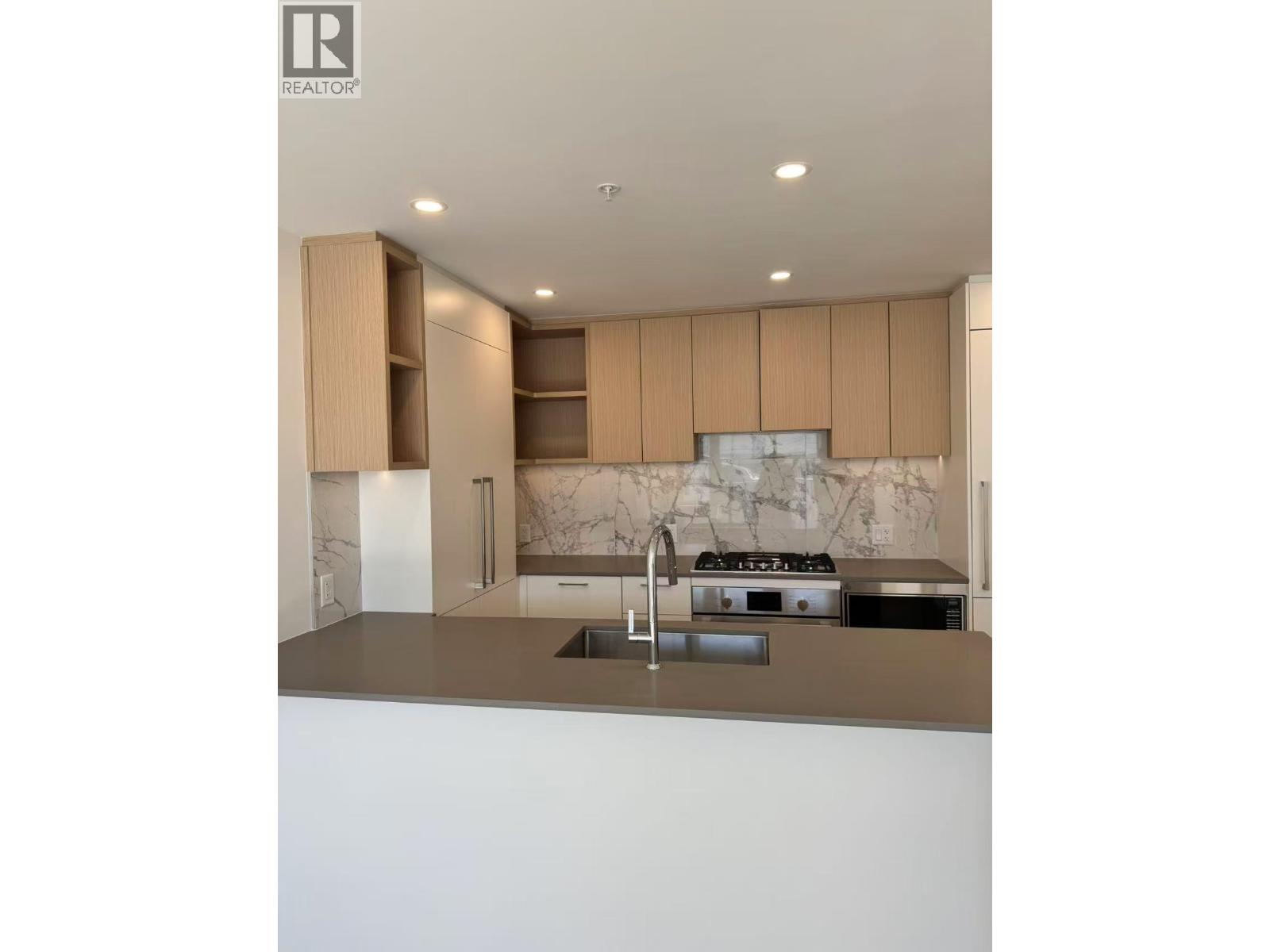 308 6468 Willingdon Avenue, Burnaby, British Columbia  V5H 0L3 - Photo 1 - R3177980