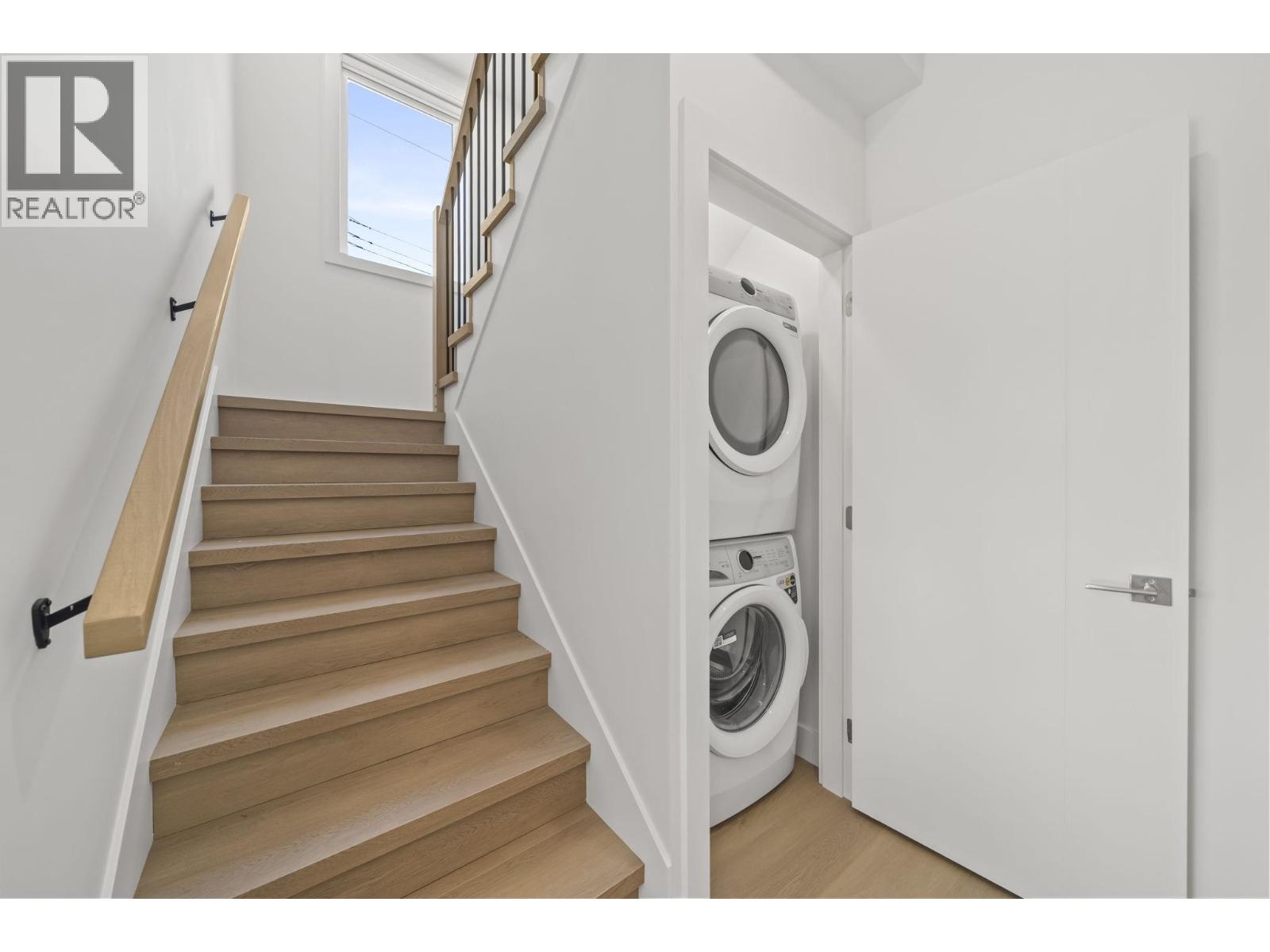 1 3623 Triumph Street, Vancouver, British Columbia  V5K 1V4 - Photo 17 - R3177983
