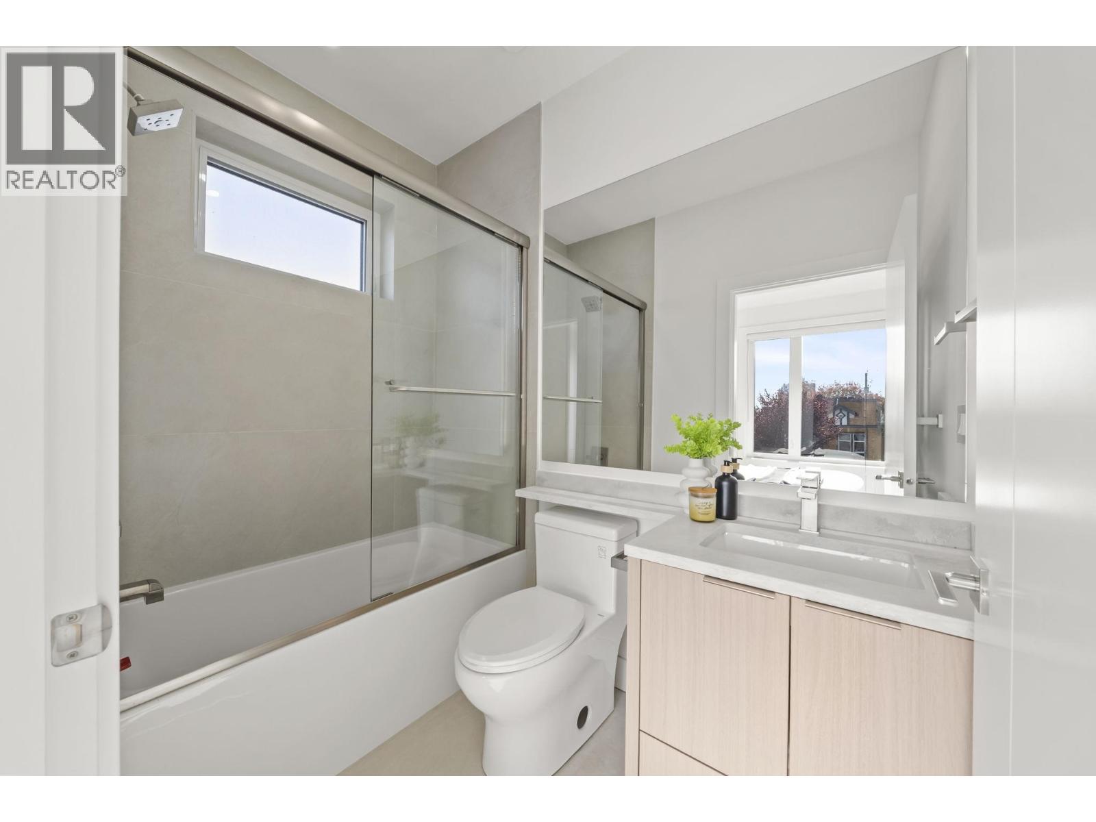 1 3623 Triumph Street, Vancouver, British Columbia  V5K 1V4 - Photo 27 - R3177983