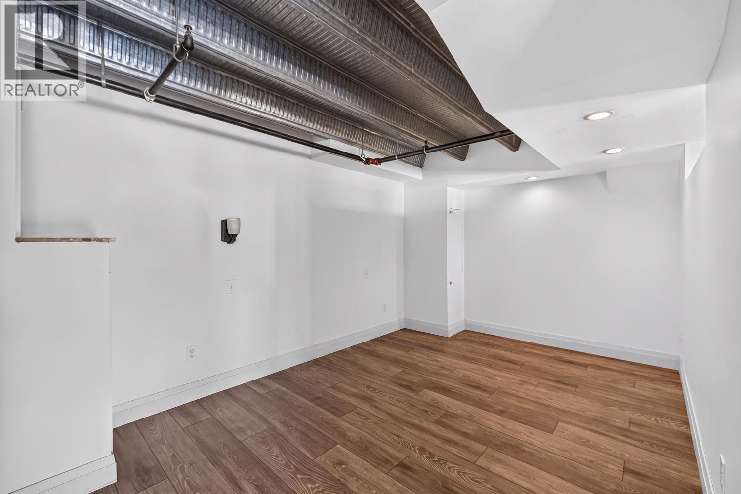 530 Vernon Drive, Vancouver, British Columbia  V6A 4L1 - Photo 13 - R3177990