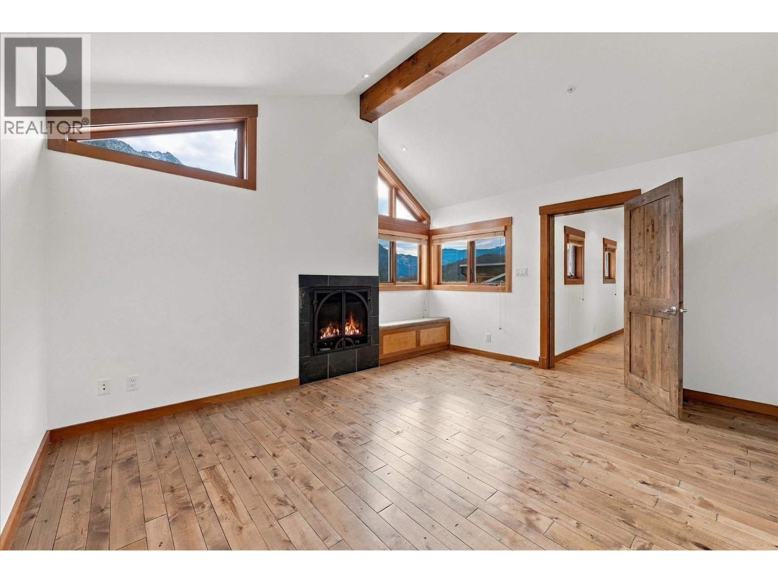 1777 Pinewood Drive, Pemberton, British Columbia  V0N 2L3 - Photo 26 - R3177988