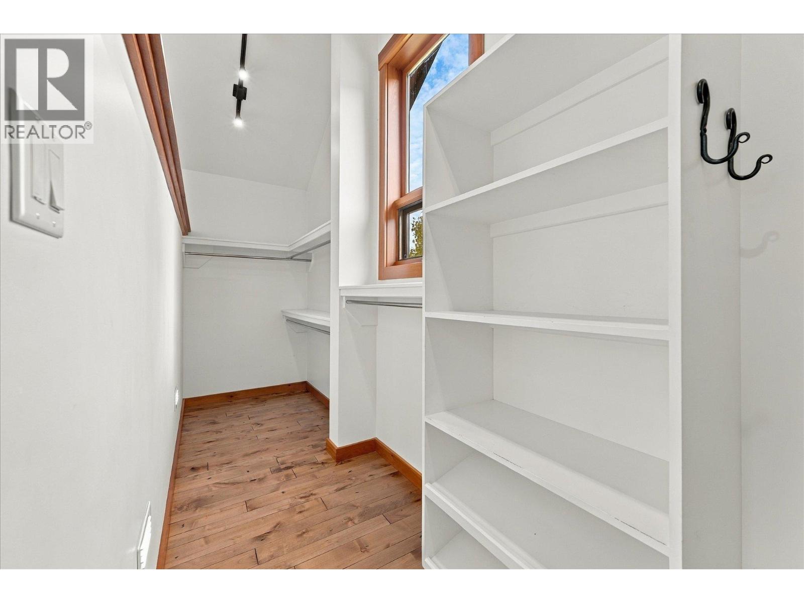 1777 Pinewood Drive, Pemberton, British Columbia  V0N 2L3 - Photo 27 - R3177988