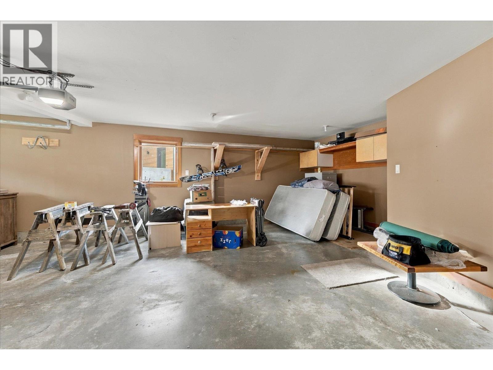 1777 Pinewood Drive, Pemberton, British Columbia  V0N 2L3 - Photo 37 - R3177988