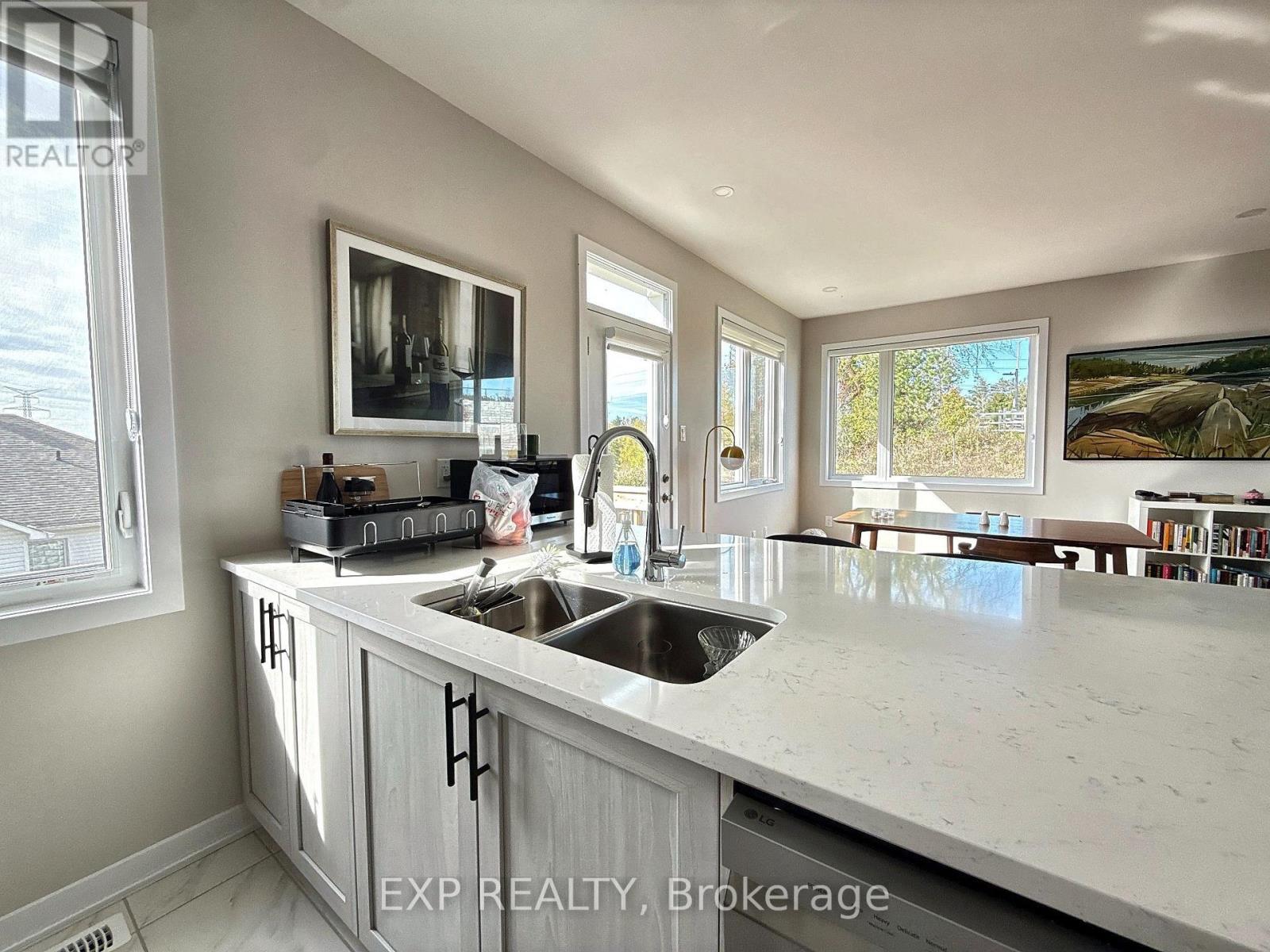 373 Falsetto Street, Ottawa, Ontario  K1W 0S6 - Photo 2 - X14100556