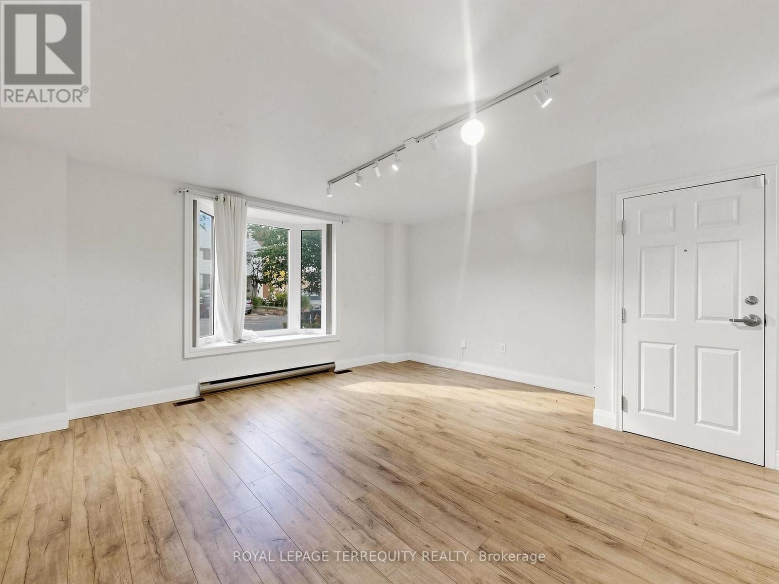 1 - 41 Summerhill Avenue, Toronto, Ontario  M4T 1A9 - Photo 11 - C14105842