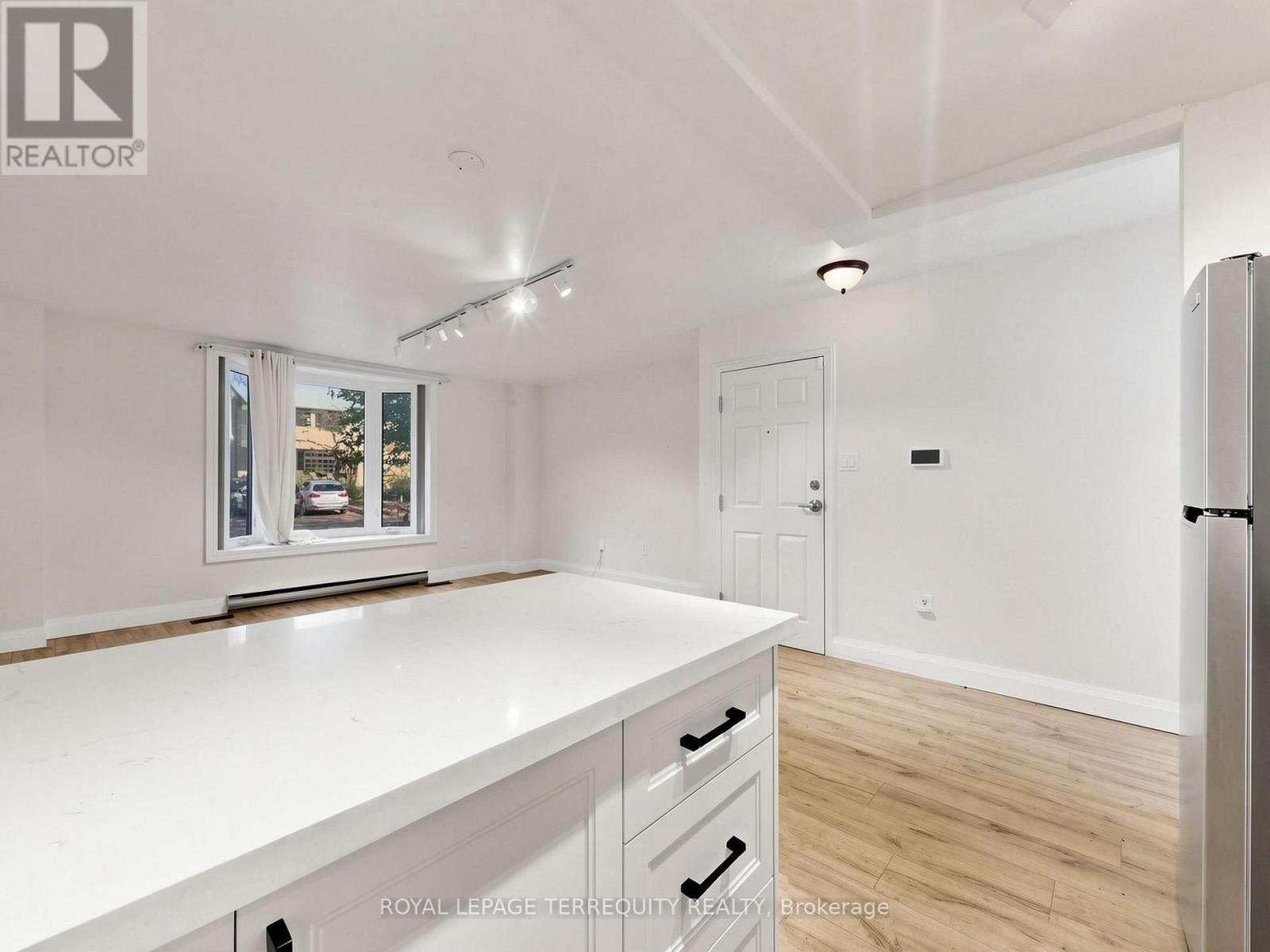 1 - 41 Summerhill Avenue, Toronto, Ontario  M4T 1A9 - Photo 16 - C14105842