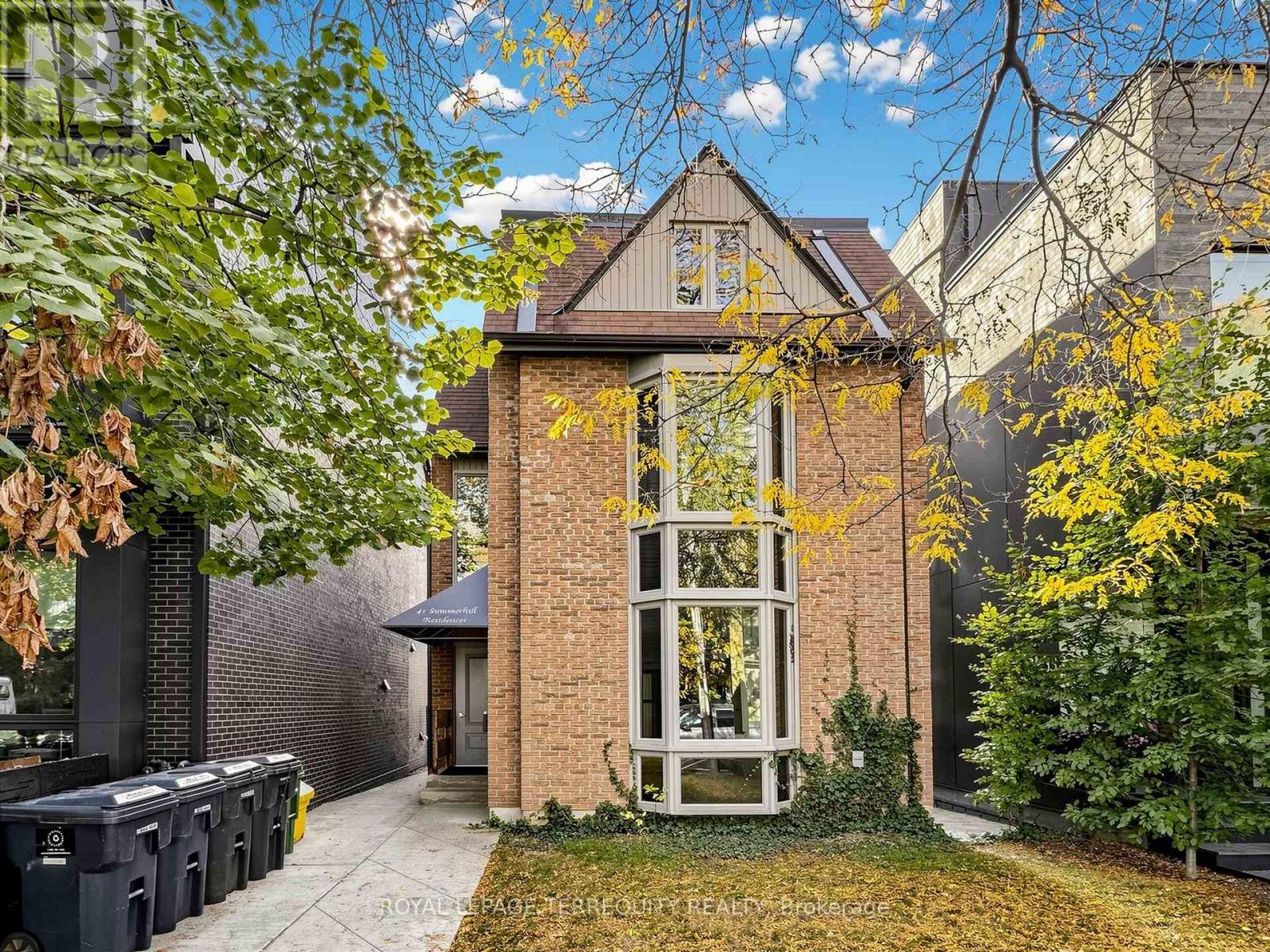3 - 41 SUMMERHILL AVENUE, Toronto, Ontario