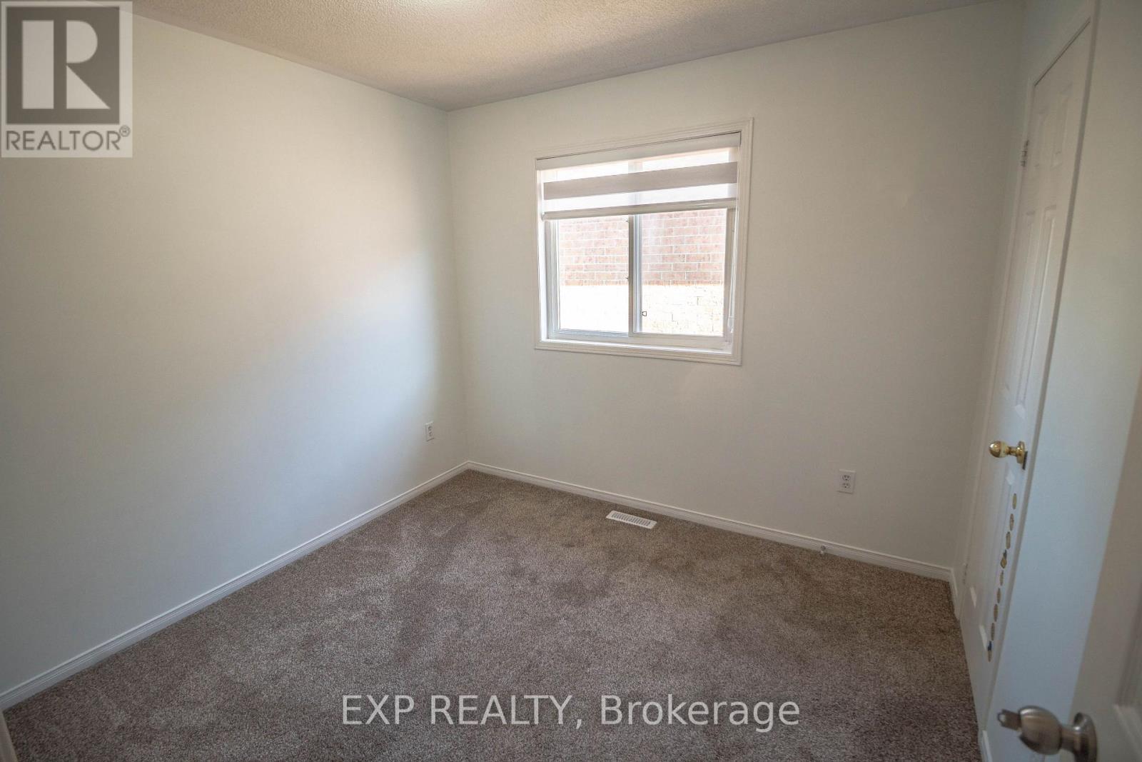 43 Luella Crescent, Brampton (Fletcher's Meadow), Ontario  L7A 3H8 - Photo 17 - W14109326