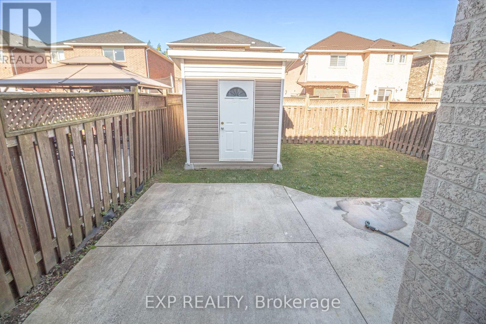 43 Luella Crescent, Brampton (Fletcher's Meadow), Ontario  L7A 3H8 - Photo 18 - W14109326