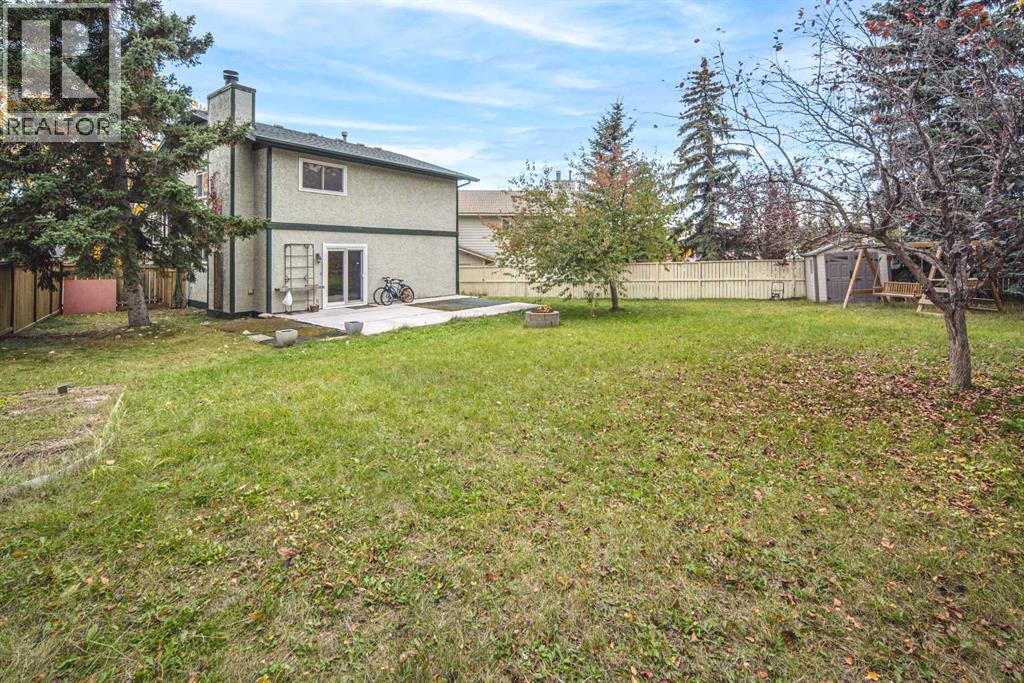 28 Hawkcliff Place NW, Calgary, Alberta  T3G 2S2 - Photo 28 - A2351020