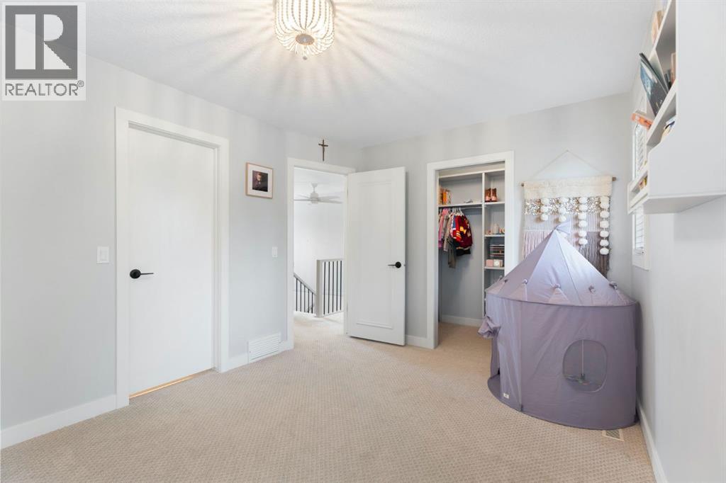 47 Canterbury Court SW