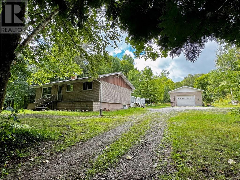 187 Cress Road, Mindemoya, Ontario  P0P 1S0 - Photo 3 - 2131032
