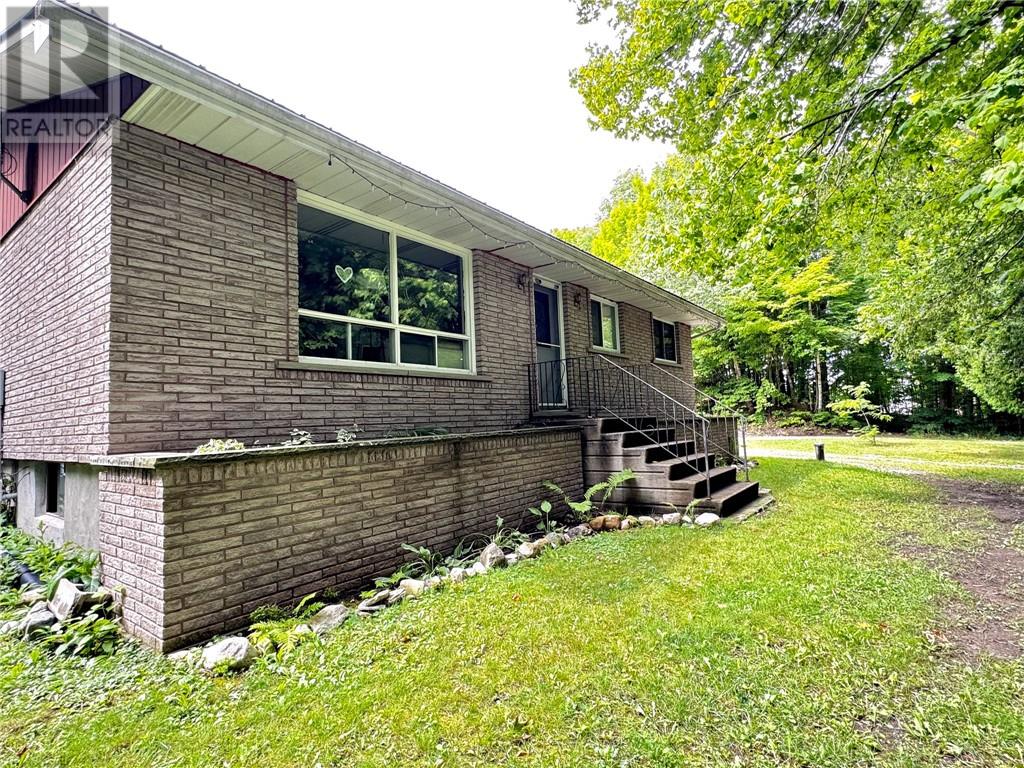 187 Cress Road, Mindemoya, Ontario  P0P 1S0 - Photo 5 - 2131032